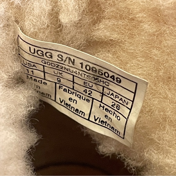 UGG Suede Shearling Ankle Boots with Block Heel in Taupe Women’s US 11 - Picture 8 of 8